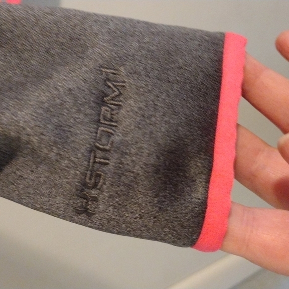 Under Armour Cold Gear Hoodie - Picture 2 of 5